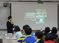 台湾市立大理高級中學校におけるプレゼン1