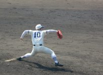 抑え宮海土投手で宮崎の延岡学園に勝利