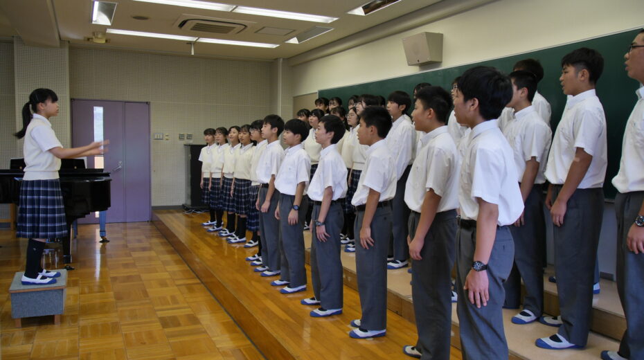 1年生・合唱(公演)