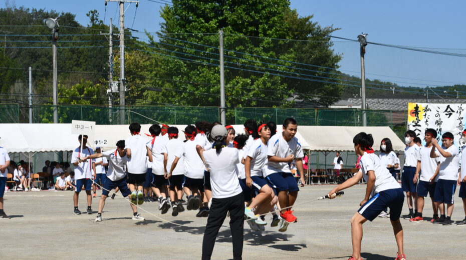 大縄跳び（3年1組）