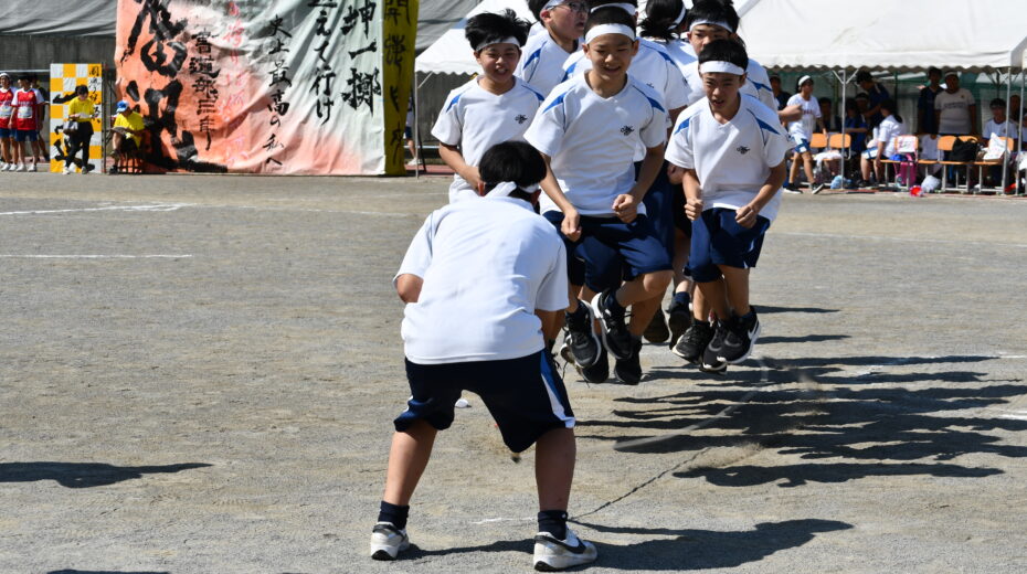 大縄跳び（1年1組）