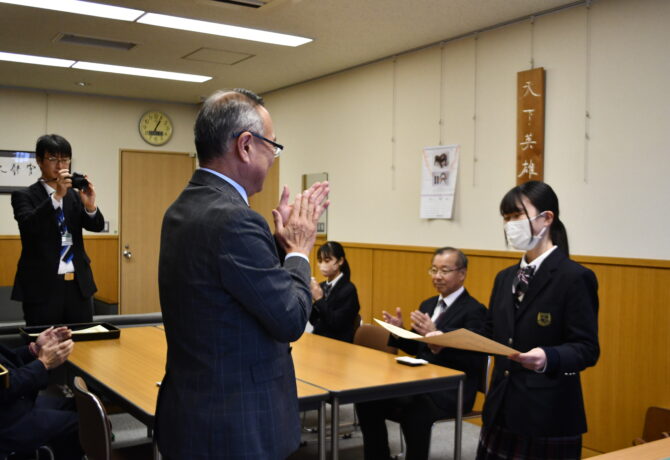 【中学】税の作文、栃木県知事賞に輝く