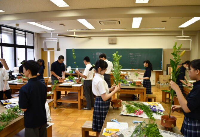 【中学】２年生　華道教室