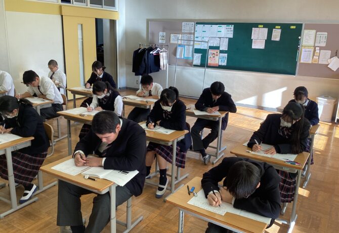 【中学】第２学期期末試験、実施