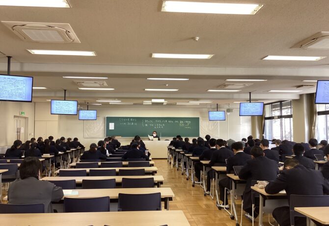 2学年　志望理由書講演会